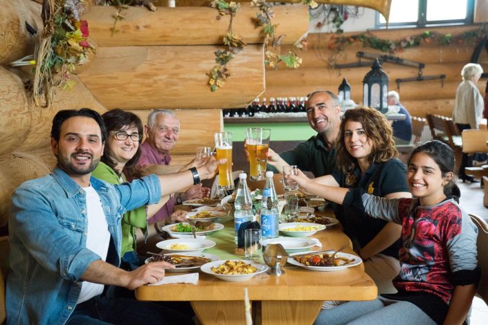 Schlemmen mit Freunden und Familie